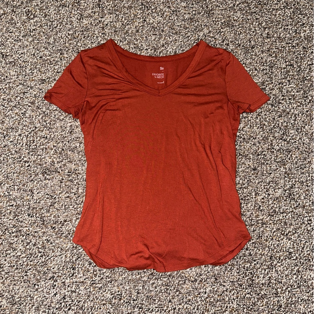 SO v neck
